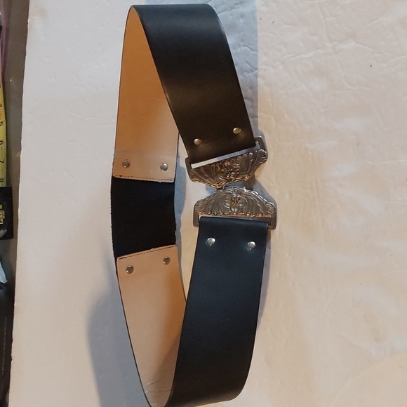 Vintage Black leather Heavy Metal silver Embossed CLASP Wide Belt Edgy Sz.L/XL - Picture 1 of 7